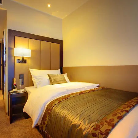 Hotel Favor Koenigsallee 4*