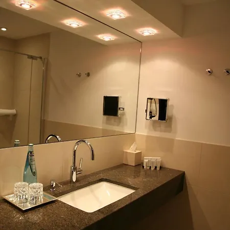 Hotel Favor Koenigsallee 4*