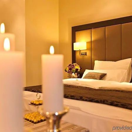 Hotel Favor