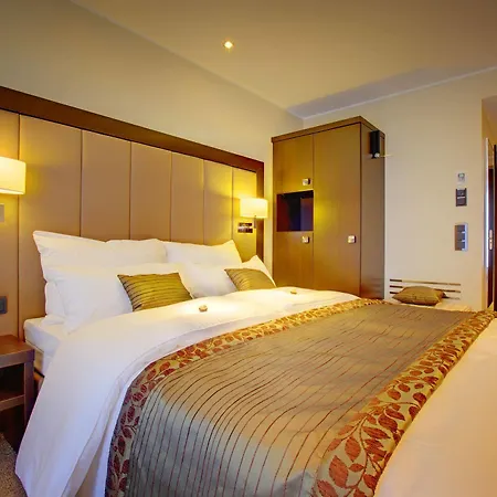Favor Hotel