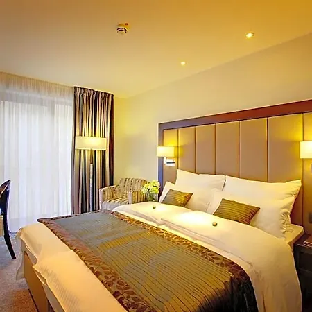 Hotell Favor Koenigsallee