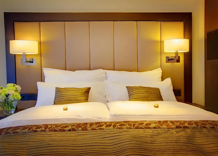 Favor 4* Düsseldorf