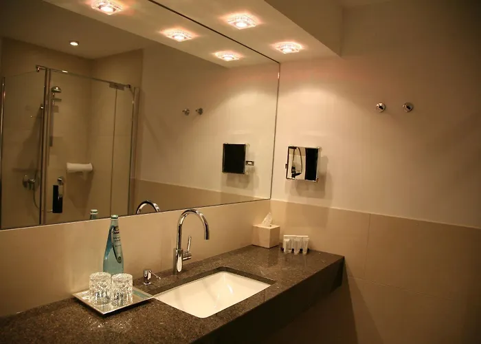 Hotel Favor Koenigsallee 4*