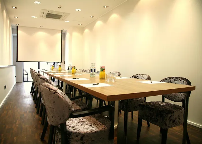 Favor Koenigsallee Отель