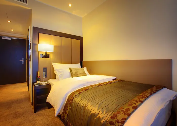 Otel Favor Koenigsallee 4*
